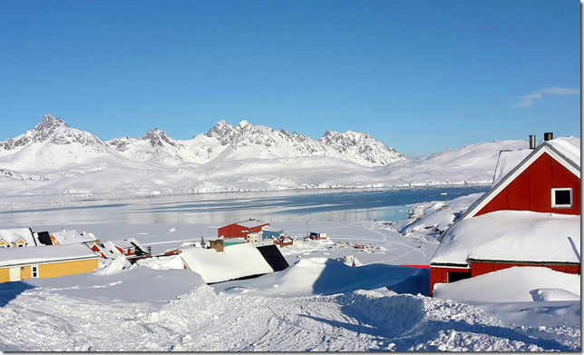 Depuis la fenêtre de ma chambre au Travel Lodge de Tasiilaq