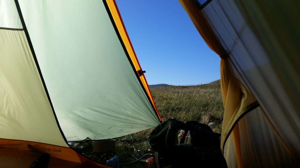 Vue depuis l'intérieur de notre tente tipi Wickiup 4 de Nigor