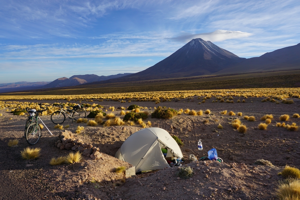 Campement au pied du volcan Licancabur