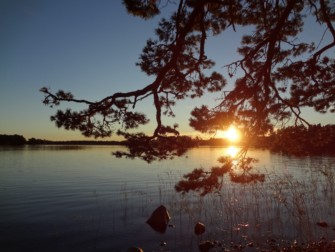 Coucher du soleil sur l'île d'Hissö