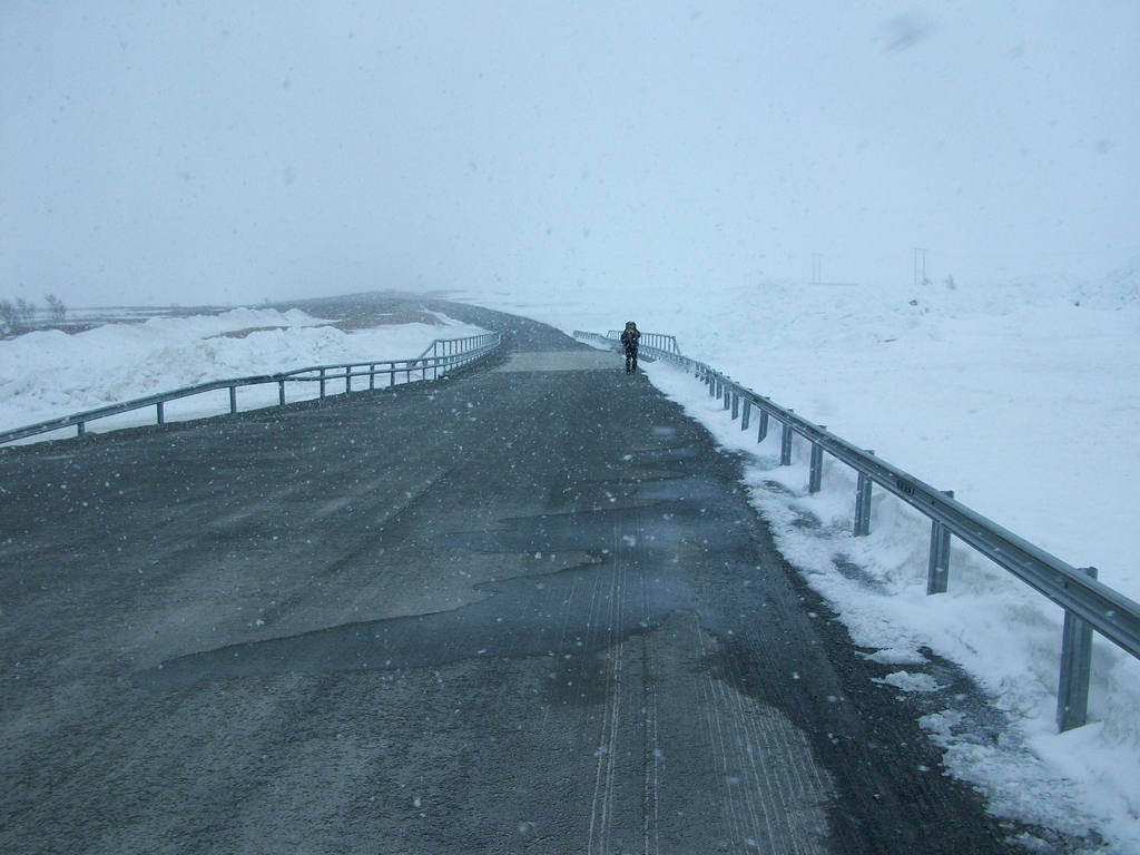 Route 531 vers Mittadalen sous une météo de plus en plus rude.