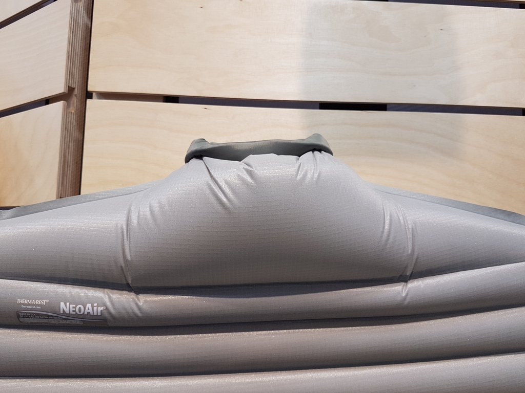 Matelas Thermarest XTherm Max SV avec la Speed Valve