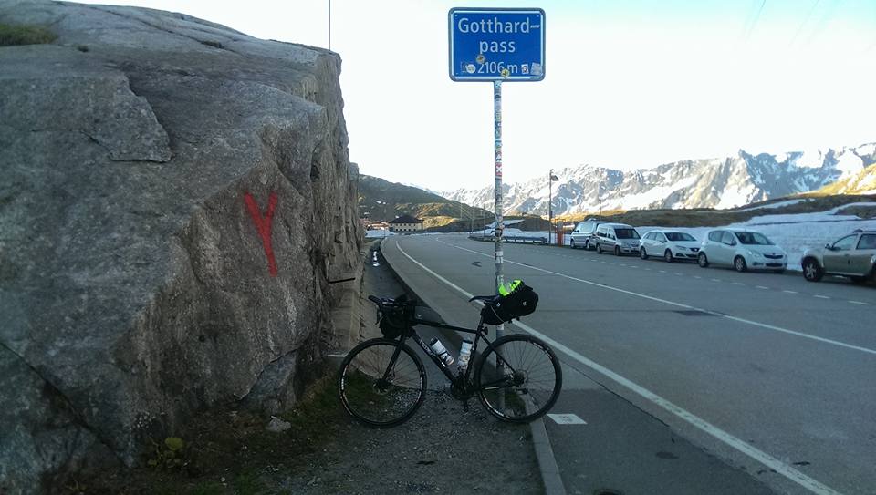 Gotthard: Un tunnel? Pourquoi?