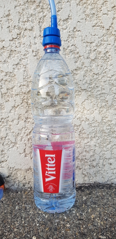 Compatible avec la bouteille d'eau Vittel