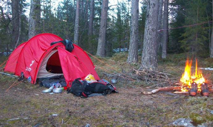 A la découverte du Jämtland et du Härjedalen… Un cadre idyllique de bivouac, proche de la rivière Ljusnan.