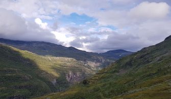 Vie de randonneurs dans le Hordaland en Norvège